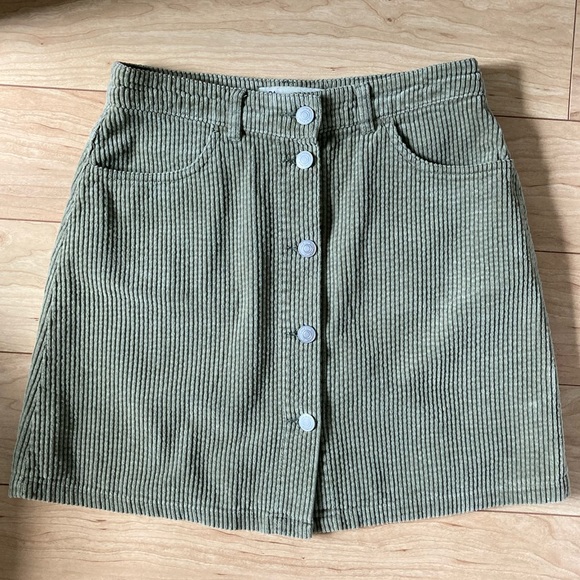 Zara green corduroy skirt - Picture 3 of 5